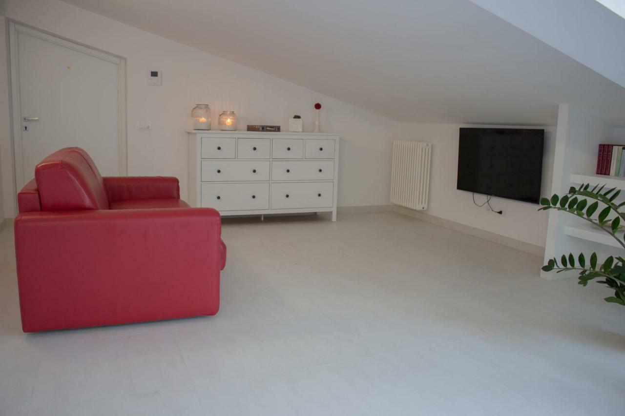 Duchessa House Apartment กัสเตลลัมมาเร เดล โกลโฟ ภายนอก รูปภาพ
